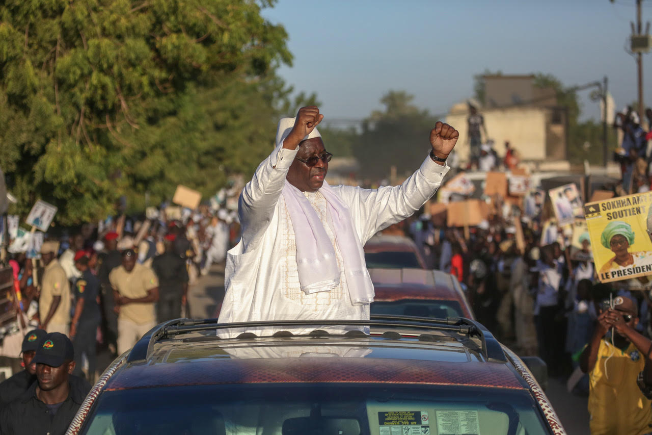 MACKY SALL EN MEETING A KEBEMER: «Avec moi, le Sénégal est en avance, on ne gouverne pas un pays par les réseaux sociaux, le mensonge, la calomnie et les diatribes»