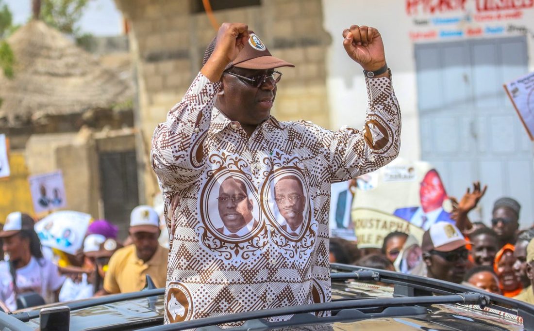 MACKY SALL MINIMISE LES MENACES DE WADE: «Que personne ne vous apeure. Levez-vous tôt, allez voter et rentrez chez vous. Le reste est de notre ressort»