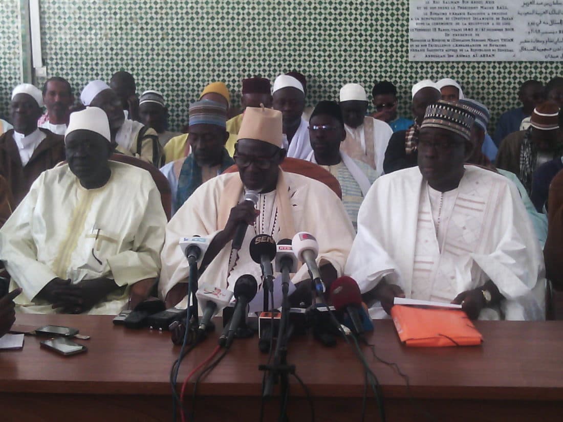 LUTTE CONTRE LA PROPAGATION DU CORONAVIRUS : Les Imams et Ulémas du Sénégal suspendent les prières collectives dans les mosquées