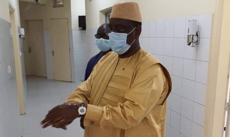 CORONAVIRUS : MACKY SALL PLACÉ EN QUARANTAINE POUR 15 JOURS