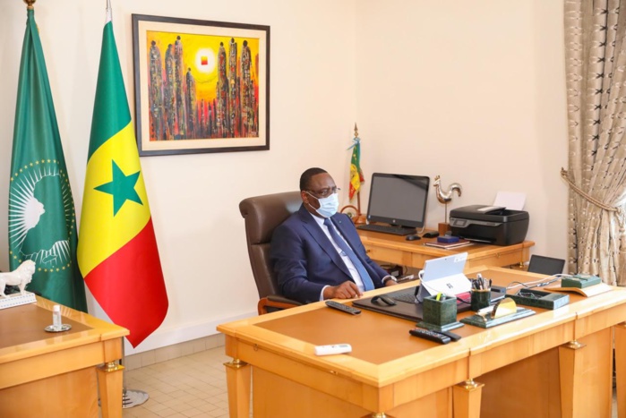 PAS DE VACANCES GOUVERNEMENTALES : Macky Sall confine les ministres à leurs bureaux et invite à un «semestre intense de travail»