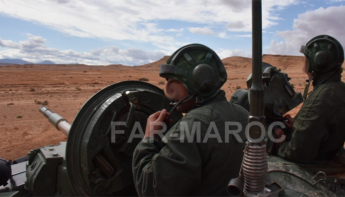 , l’armée marocaine lance une opération au sud du poste-frontière de Guerguerate pour déloger une centaine de miliciens du Polisario qui bloquaient le seul axe routier reliant le Maroc à la Mauritanie. L