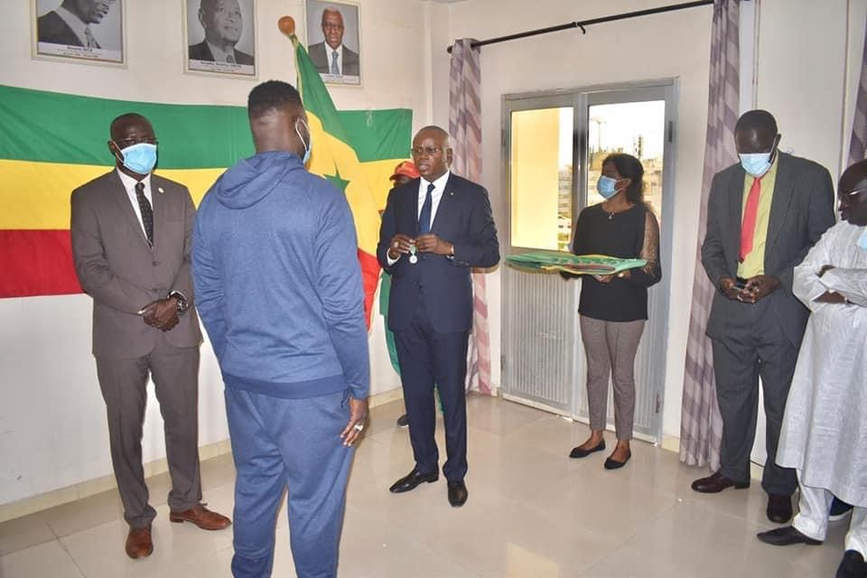 ÉLEVEE AU GRADE DE CHEVALIER DANS L’ORDRE NATIONAL DU LION PAR LE PRESIDENT DE LA REPUBLIQUE: L’équipe nationale de Beach Soccer a reçu ses médailles et primes des mains du ministre des Sports