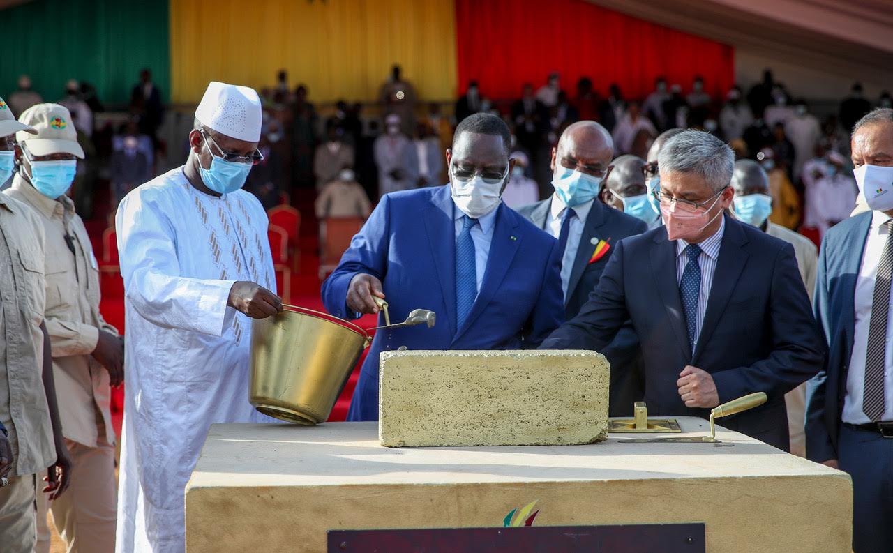 MACKY SALL AU LANCEMENT DES TRAVAUX DE LA PHASE II DE LA PLATEFORME INDUSTRIELLE DE DIAMNIADIO «C’est par l’industrie que nous pouvons produire plus et réduire le déficit de notre balance commerciale»