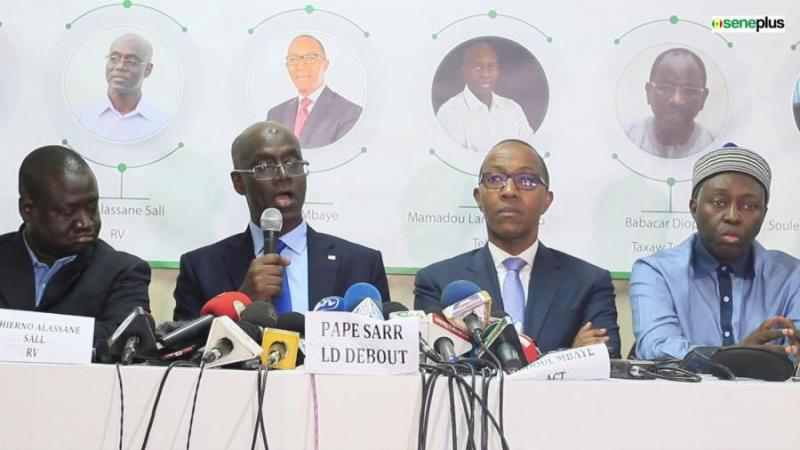 DEFERLEMENT DE LA TROISIEME VAGUE DE COVID-19 AU SENEGAL: Le Crd pointe du doigt Macky Sall et le met en garde contre toute mesure draconienne