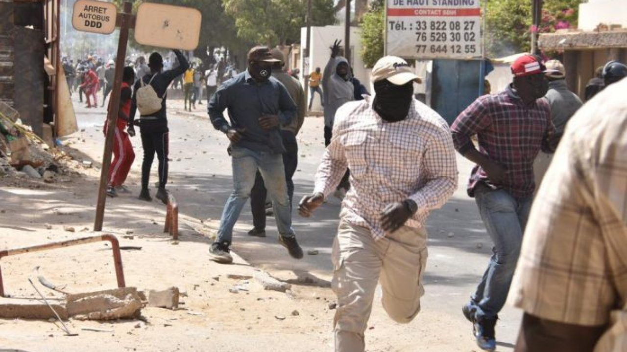 VIOLENCES ÉLECTORALES À KEUR MASSAR NORD: La caravane de Gueum Sa Bopp attaquée par des nervis armés d’Assome Diatta