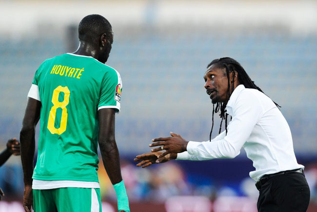 Cheikhou Kouyaté : «Le brassard n’est pas important. Je ne l’ai plus mais c’est l’amour du maillot qui est plus important»