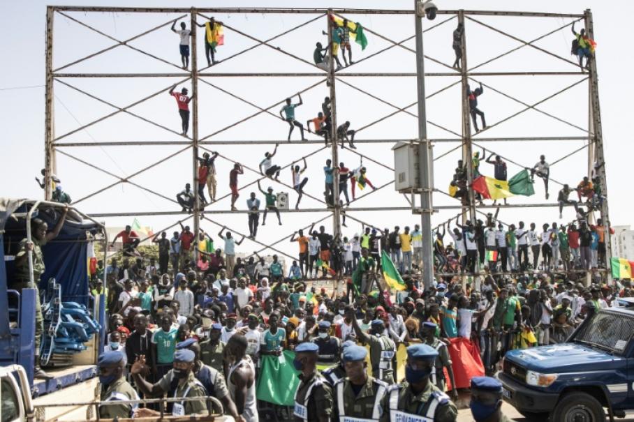 Scènes de liesse et de joie après la belle victoire des lions du foot sur l’Egypte:Pertes en vies humaines