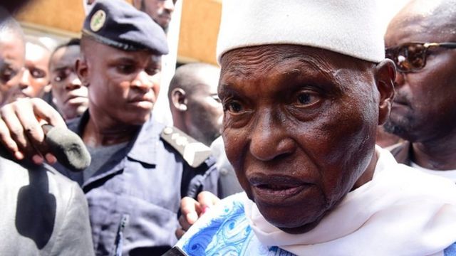 Affaire Guédiawaye : Wade très en colère contre les conseillers de Wallu, selon Nafi Diallo