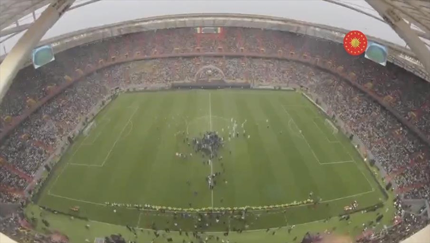 ÉCHOS DE L'INAUGURATION DU STADE ABDOULAYE WADE