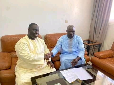 Ahmed Aïdara et Aliou Sall ont fait la passation de service