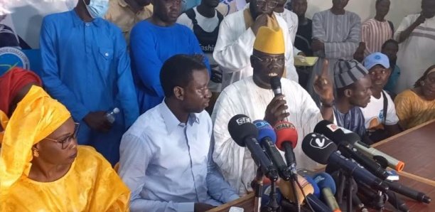 LE COMBAT «FRATRICIDE» SE PROLONGE A TOUBA :Abdou Mbacké Bara Dolly accuse son frère ainé de trahison et jure qu’il ne siégera pas à l’hémicycle