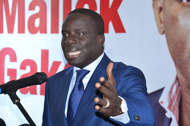 MALICK GAKOU MET LES PIEDS DANS LE PLAT ET AVERTIT MACKY SALL: «S'il force pour un troisième mandat, nous allons l'exclure du pays»