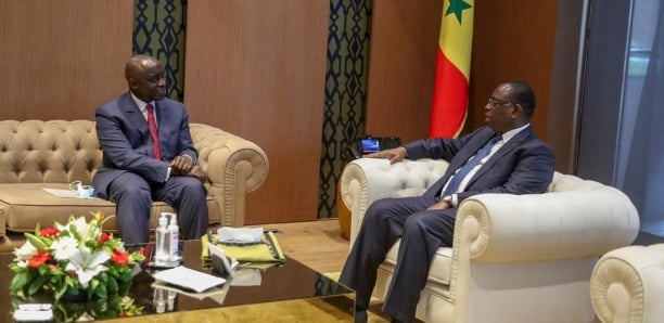 CONFERENCE DE PRESSE DU PRESIDENT DE REWMI :Idrissa Seck déclare timidement sa candidature, disqualifie Macky Sall en citant le Pr Serigne Diop et massacre Karim Wade