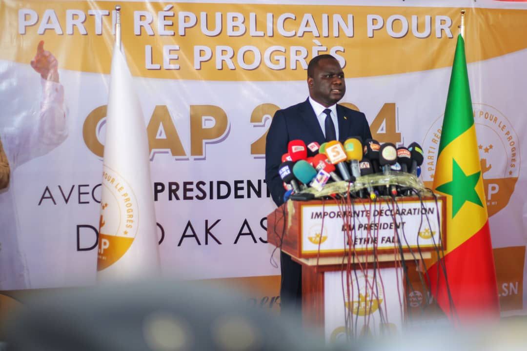 DIALOGUE POLITIQUE : Déthié Fall décline l’invite du Président Macky Sall