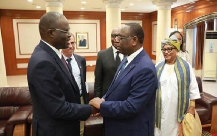 POIGNEES DE MAIN ENTRE MACKY SALL ET KHALIFA SALL ET HABIB SY: Yewwi Askan Wi se défausse sur la communication et dément tout rapprochement