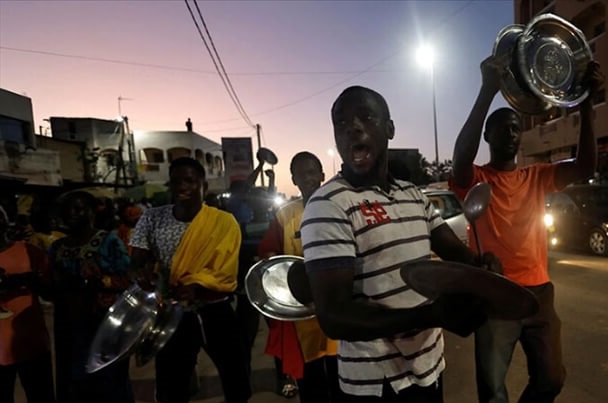 Concert de casseroles à 20h