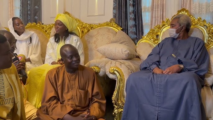 Serigne Abdou Karim Mbacké invite Babacar Ngom et son épouse à accompagner leur fille durant la campagne