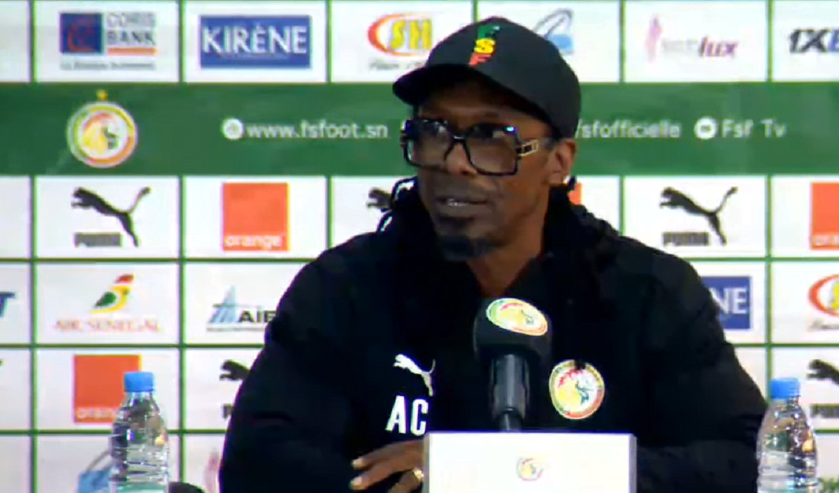 SÉNÉGAL-ALGERIE DU 12 SEPTEMBRE A DIAMNIADIO : 25 LIONS CONVOQUÉS PAR ALIOU CISSÉ : Lamine Camara et Abdoulaye Niakhaté Ndiaye montent en grade, Edouard Mendy signe son come-back