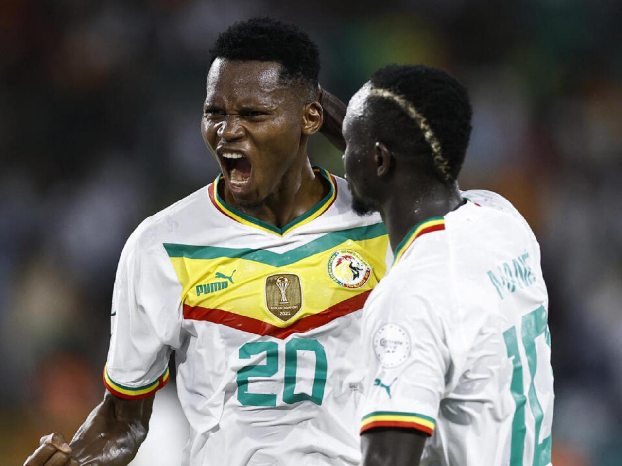 BELLE VICTOIRE DU SÉNÉGAL SUR LE CAMEROUN (3-1) Les Lions de la Téranga bousillent les Lions dit "Le Continent"