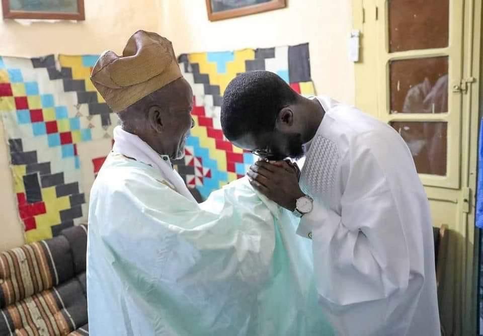 EN VISITE À MÉDINA BAYE EN PRÉLUDE AU GAMOU : Diomaye révèle son amour pour Baye Niass et annonce la nomination d’un ministre du Culte