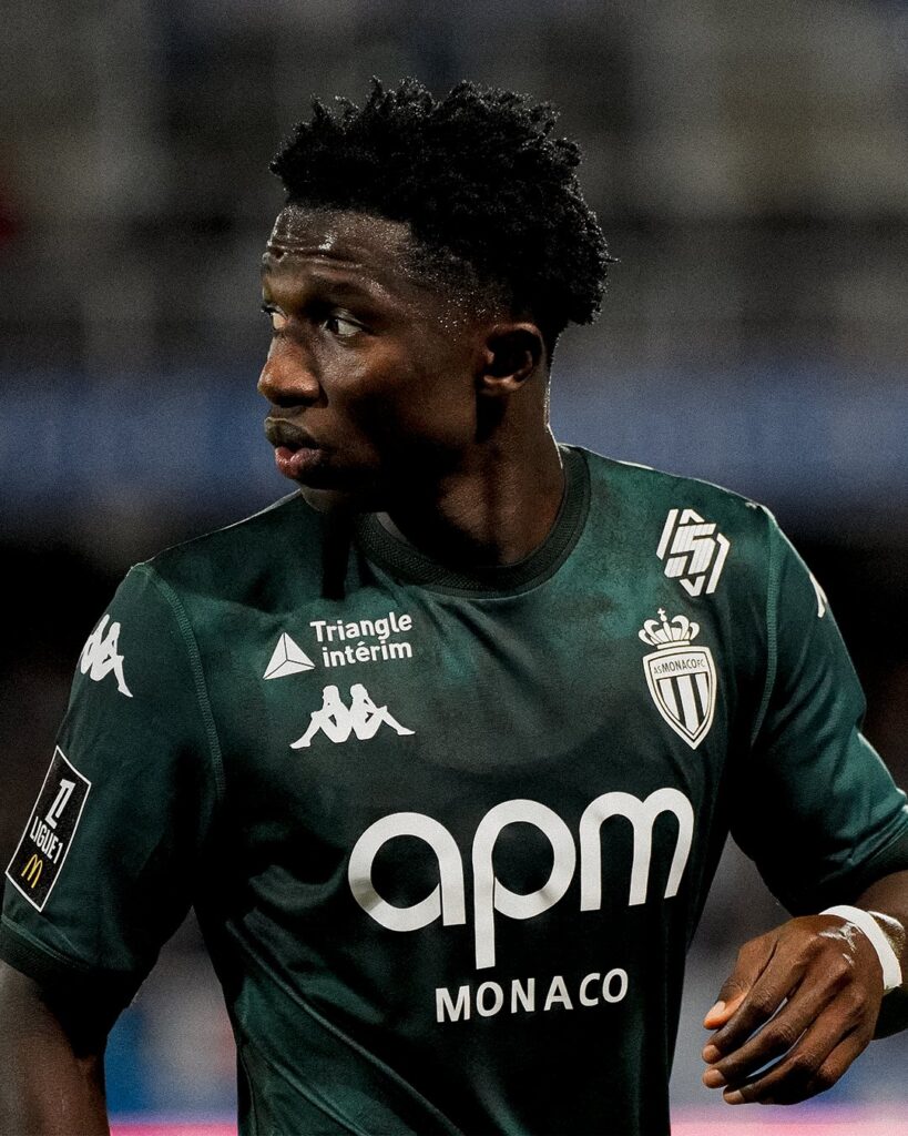 LIGUE DES CHAMPIONS :  EN PROTOCOLE COMMOTION Lamine Camara incertain contre le FC Barcelone