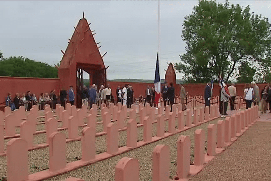 DES DIZAINES DE SEPULTURES PROFANÉES DANS LE TATA SENEGALAIS DE CHASSELAY : Macron parle d'actes honteux et ignobles, la gendarmerie ouvre une enquête