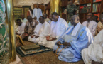 IMAGES : Les prières de Macky Sall au mausolée de Serigne Touba pour un 2ème mandat