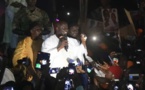 EN MEETING À MBACKÉ: Idrissa Seck fait foule, chante Serigne Touba et «hypnotise» les mourides qui l’intronisent maitre des lieux