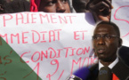 VISTIE GUIDEE MOUVEMENTEE AU LYCEE LIMAMOULAYE A GUEDIAWAYE : Le ministre Dame Diop accueilli par des huées et des brassards rouges des étudiants