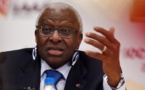 ENCORE UNE AFFAIRE QUI POURRAIT MOUILLER L’ANCIEN PRÉSIDENT DE L’IAAF : Un membre du comité exécutif de Tokyo 2020 déclare avoir donné des appareils photos numériques et une montre Seiko à Lamine Diack comme «cadeaux»