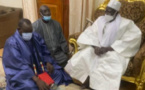 Guide spirituel de Sonko, Serigne Abdou Mbacké, reçu par Serigne Mountakha