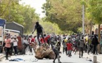 LES MANIFESTATIONS TOUJOURS DE RIGUEUR Un jeune meurt aux PA; Aar Sunu Démocratie gazé à la place de l’Obélisque