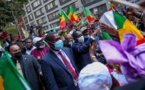 ACCUEIL DE MACKY SALL A NEW YORK  Grande mobilisation devant la Maison du Sénégal à New York, le Président accède difficilement au bâtiment