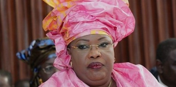 Ps : des jeunes en sit-in pour demander le départ de Mbengue Ndiaye...